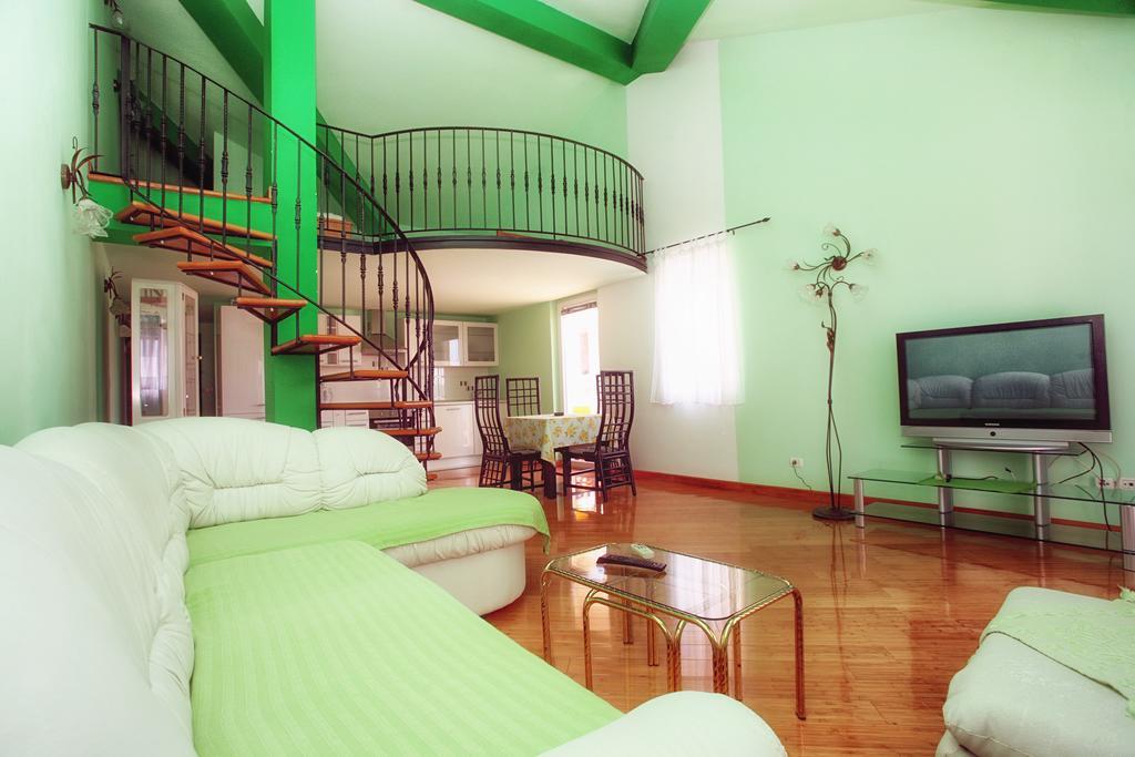 Apartments Villa Happy Mrcevac Eksteriør bilde