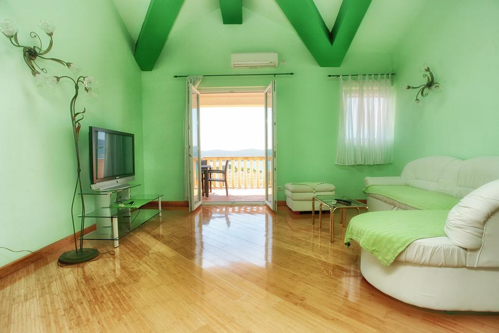 Apartments Villa Happy Mrcevac Eksteriør bilde