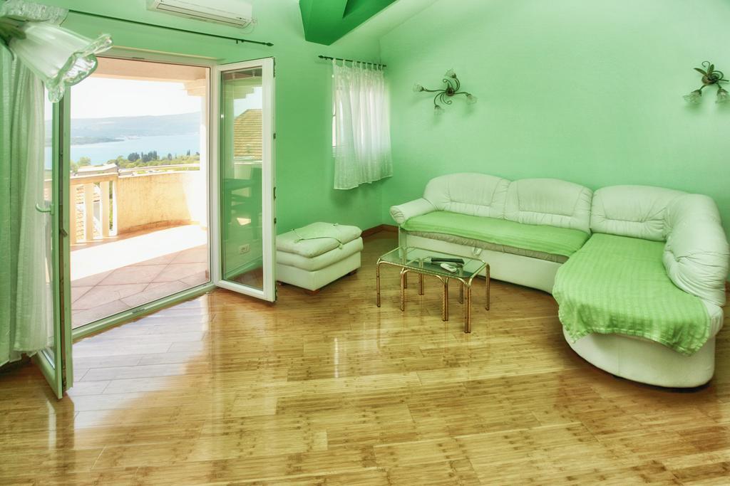 Apartments Villa Happy Mrcevac Eksteriør bilde
